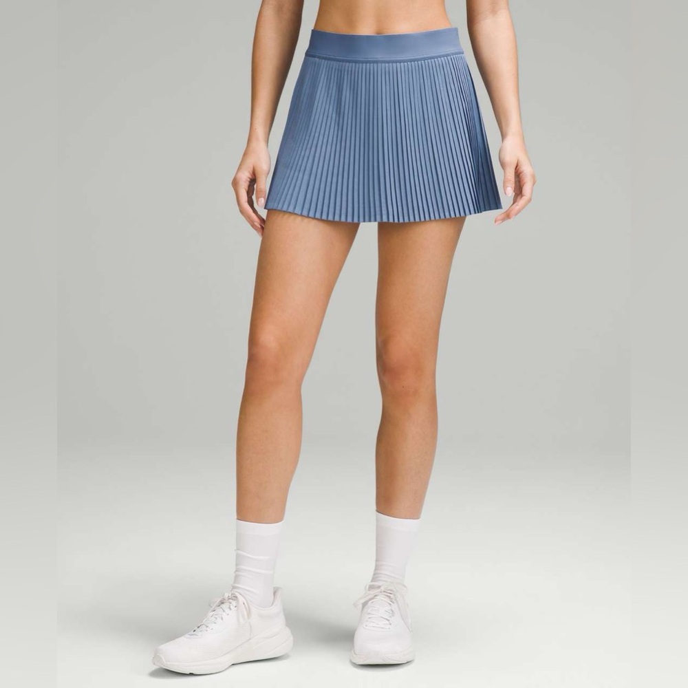 Lululemon Varsity High Rise Pleated Tennis Skirt in Oasis Blue Size 2